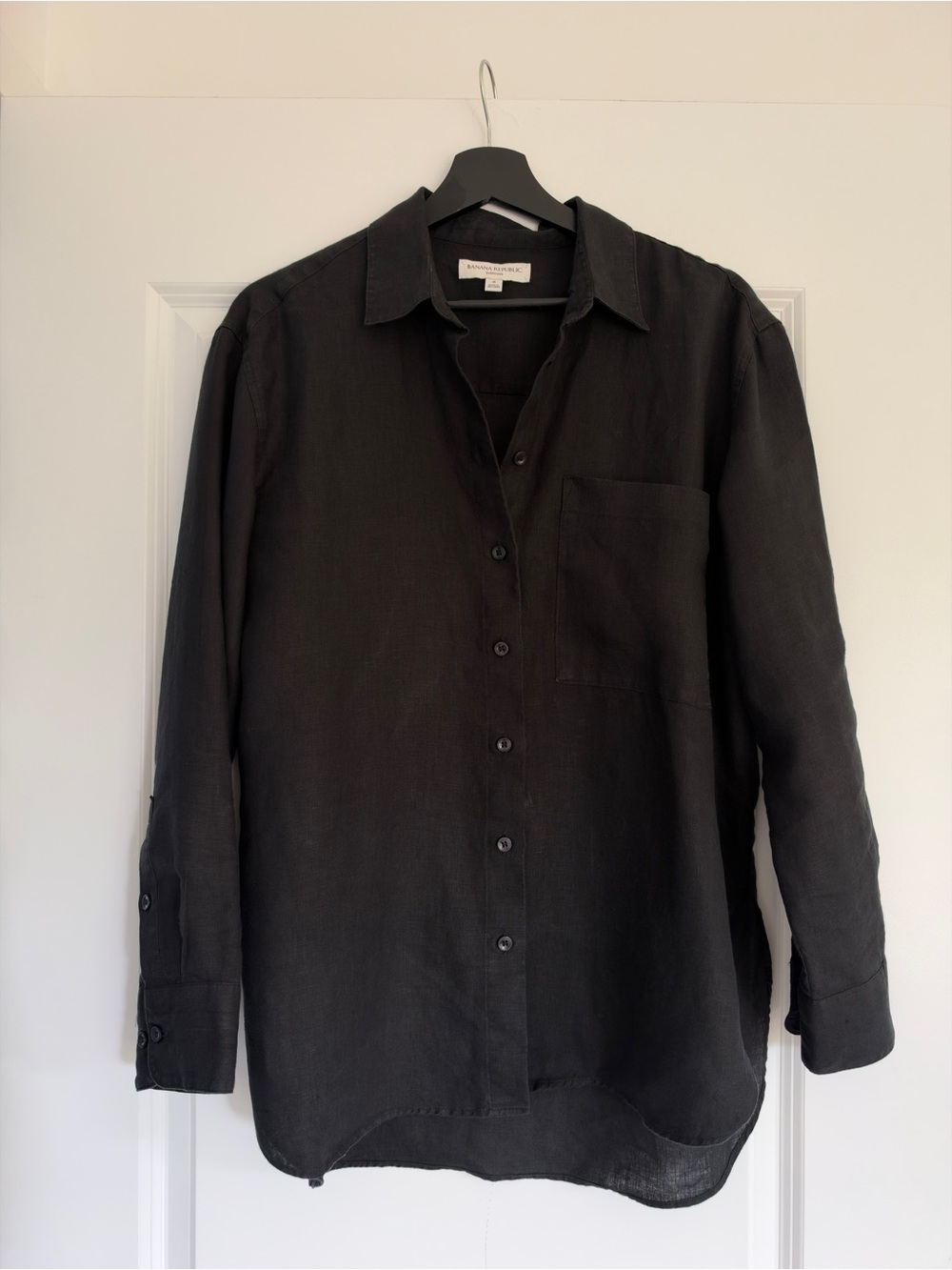 Banana Republic oversized linen shirt in black. Size S.
